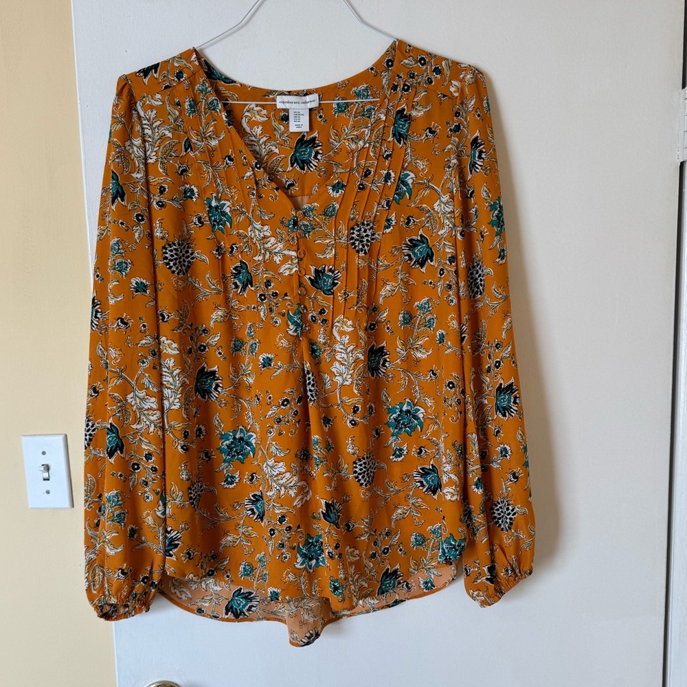 CUPCAKES AND CASHMERE top - size XL - EUC